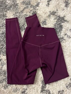 NVGTN High-Waist Leggings in Plum